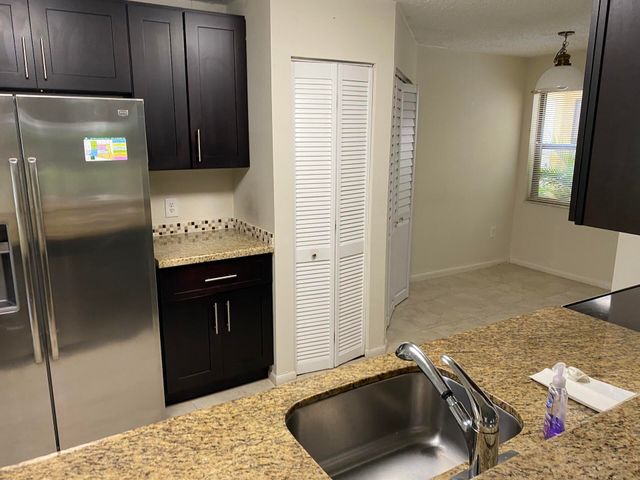 9801 NW 1st Court 9801, Plantation, FL 33324