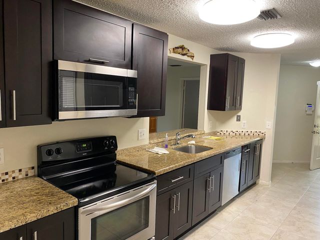 9801 NW 1st Court 9801, Plantation, FL 33324