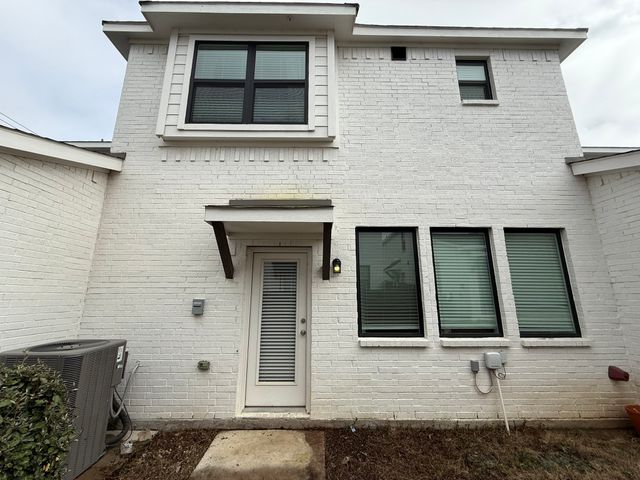 1108 Bowie Drive, Lewisville, TX 75077