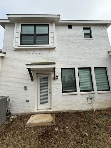 1108 Bowie Drive, Lewisville, TX 75077