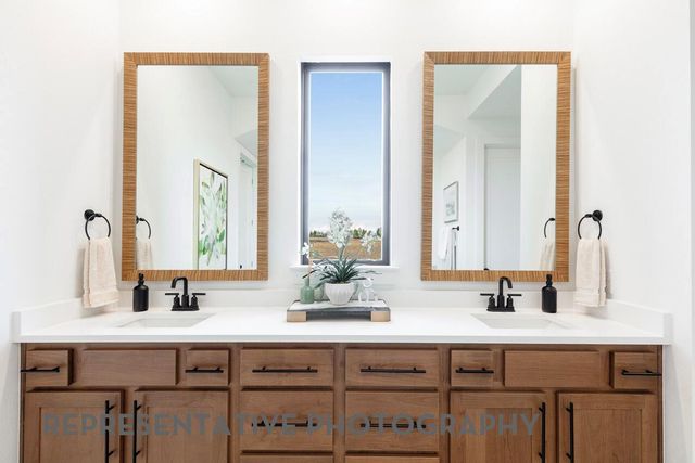 129 Las Posas DR, Liberty Hill, TX 78642