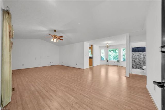 8996 Guinea RD, Hayes, VA 23072