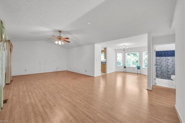 8996 Guinea RD, Hayes, VA 23072