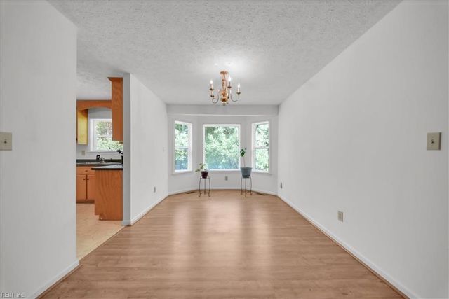 8996 Guinea RD, Hayes, VA 23072