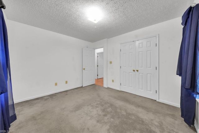 8996 Guinea RD, Hayes, VA 23072