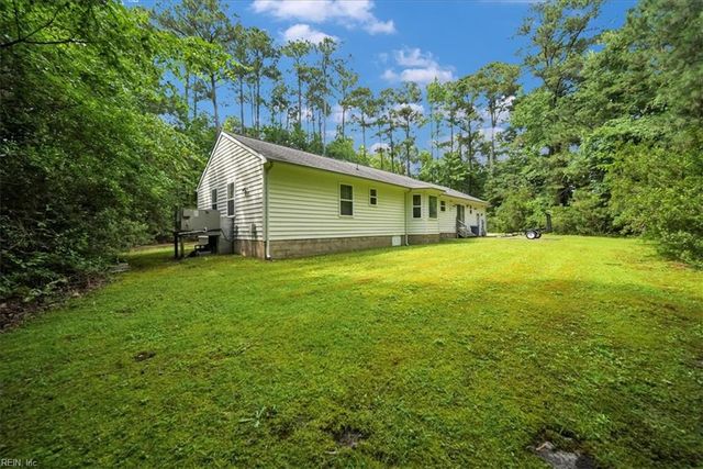 8996 Guinea RD, Hayes, VA 23072