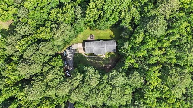 8996 Guinea RD, Hayes, VA 23072