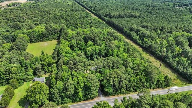 8996 Guinea RD, Hayes, VA 23072