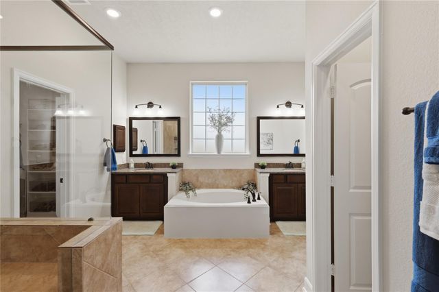 2305 Ralston Creek CT, Brenham, TX 77833