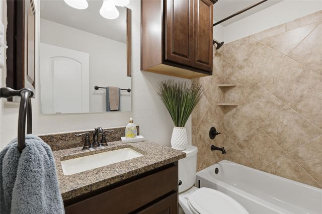 2305 Ralston Creek CT, Brenham, TX 77833