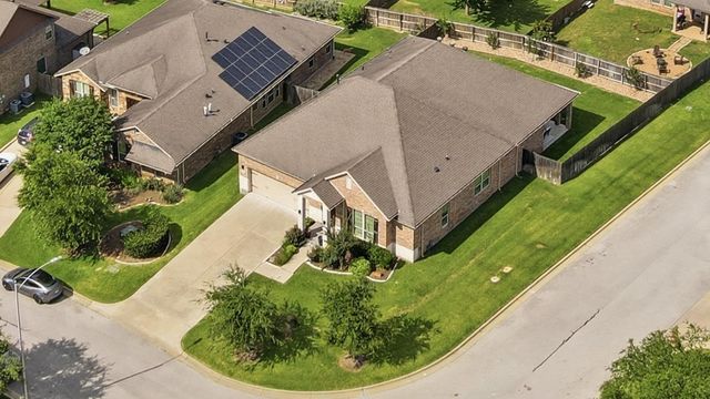 2305 Ralston Creek CT, Brenham, TX 77833