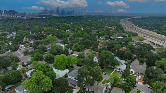 1709 Mohle DR, Austin, TX 78703
