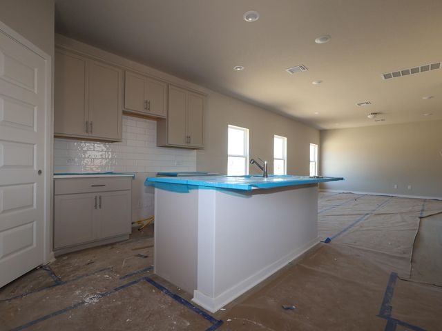 140 Heritage Forest PKWY, Dripping Springs, TX 78620