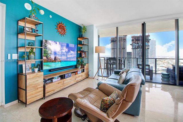 68 SE 6th St 2612, Miami, FL 33131