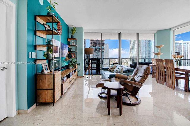 68 SE 6th St 2612, Miami, FL 33131