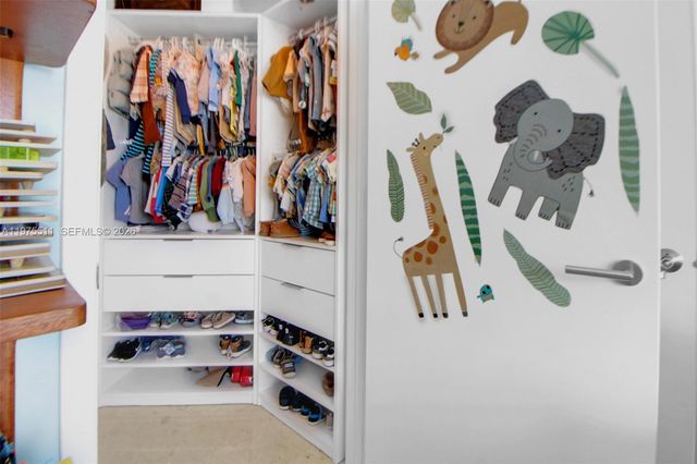 68 SE 6th St 2612, Miami, FL 33131