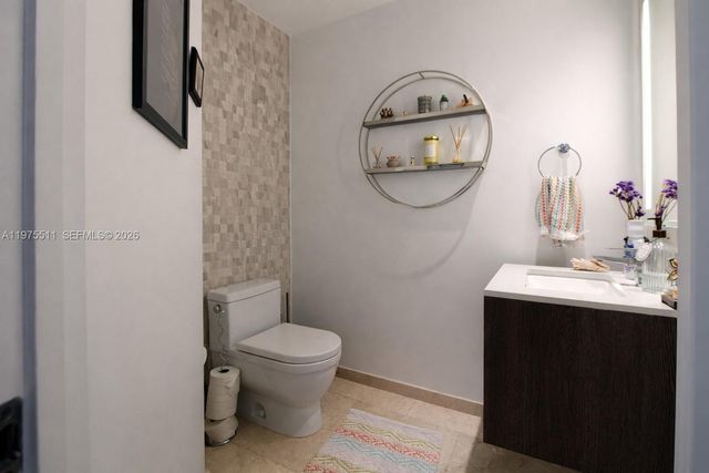 68 SE 6th St 2612, Miami, FL 33131