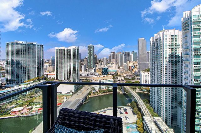 68 SE 6th St 2612, Miami, FL 33131