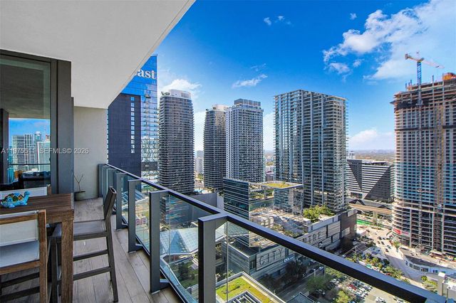 68 SE 6th St 2612, Miami, FL 33131