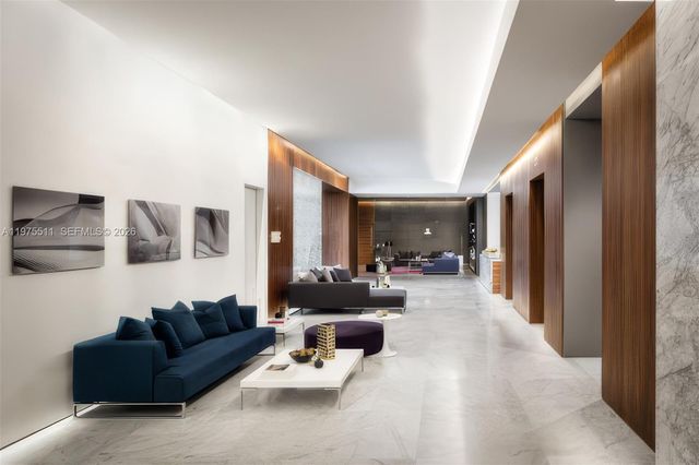 68 SE 6th St 2612, Miami, FL 33131