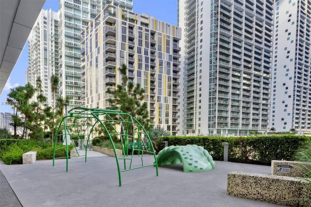 68 SE 6th St 2612, Miami, FL 33131