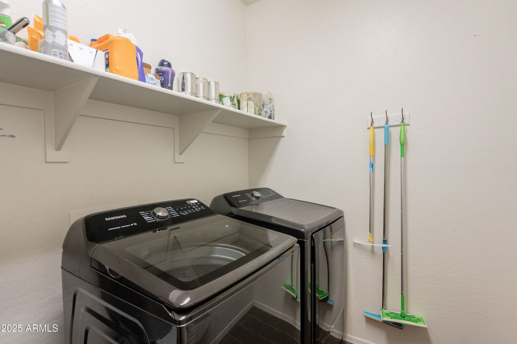 Image 28 of property listing at 1813 E GRENADINE Road, Phoenix, AZ 85040