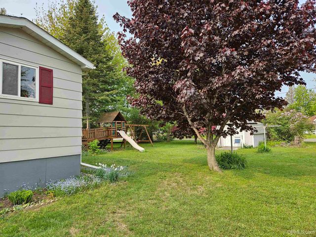 505 Pennsylvania Avenue, Ontonagon, MI 49953