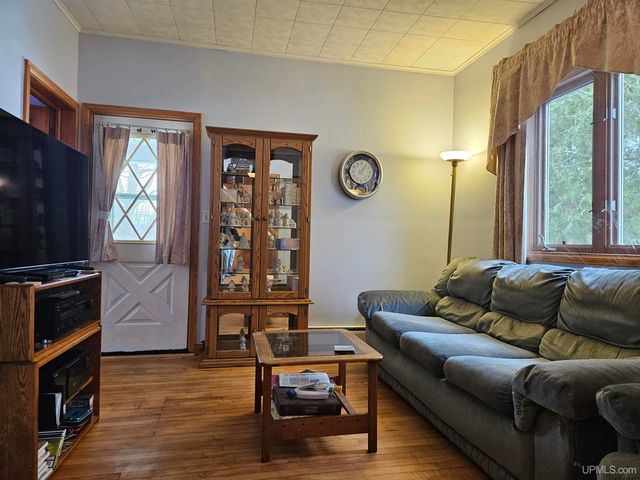 505 Pennsylvania Avenue, Ontonagon, MI 49953