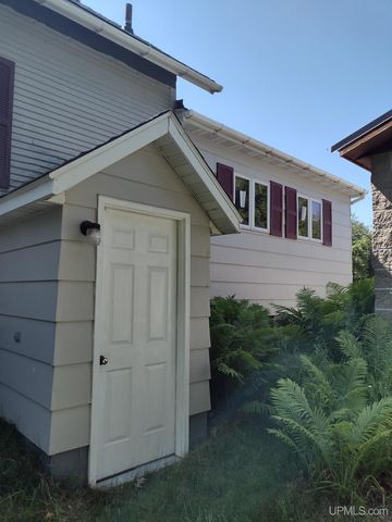 505 Pennsylvania Avenue, Ontonagon, MI 49953