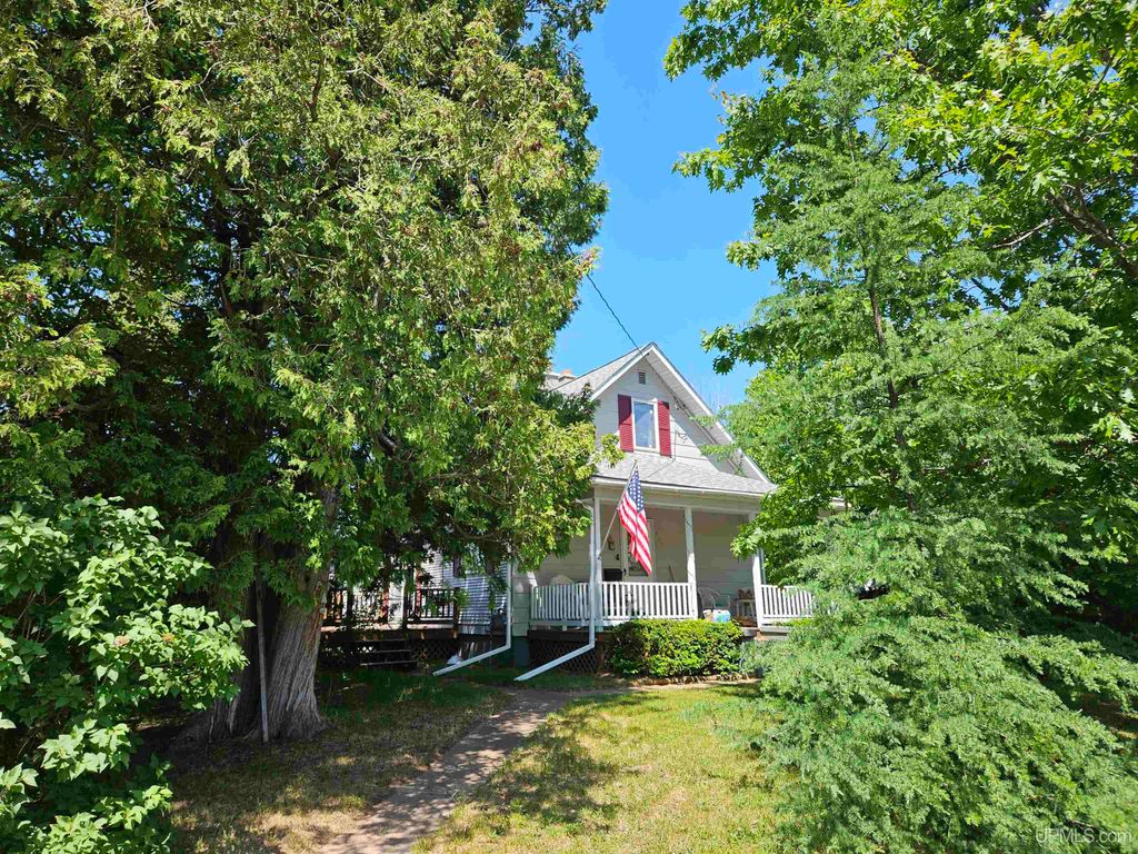 505 Pennsylvania Avenue, Ontonagon, MI 49953