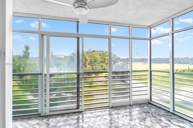 3510 Oaks Way 408, Pompano Beach, FL 33069