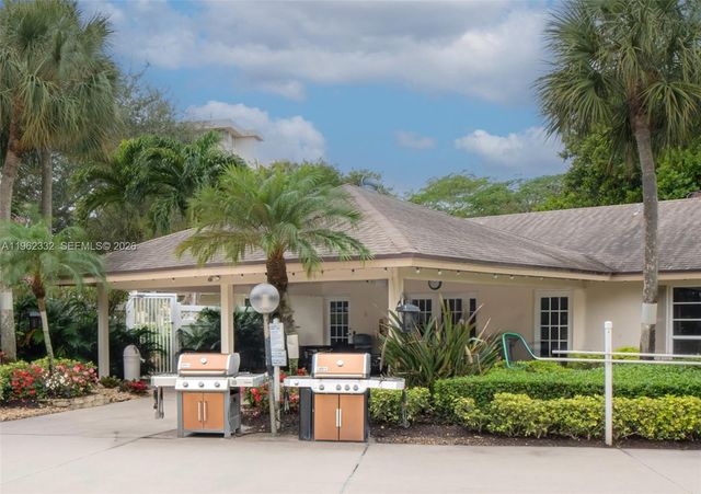 3510 Oaks Way 408, Pompano Beach, FL 33069