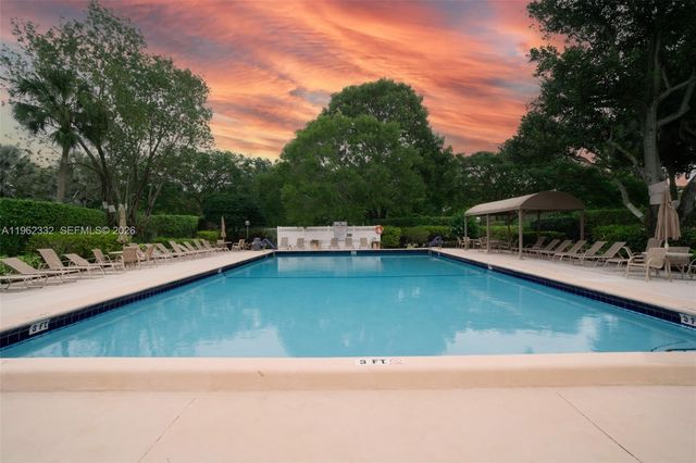 3510 Oaks Way 408, Pompano Beach, FL 33069