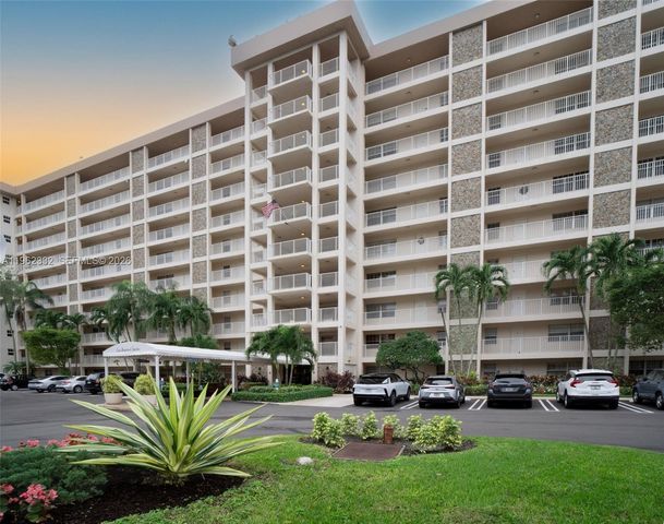 3510 Oaks Way 408, Pompano Beach, FL 33069