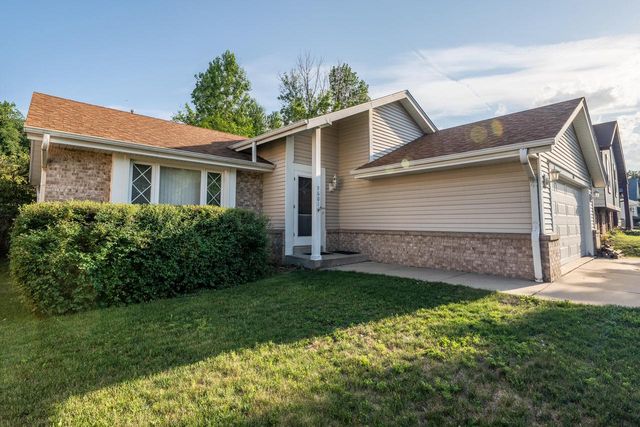 9601 W Darnel AVENUE, Milwaukee, WI 53224