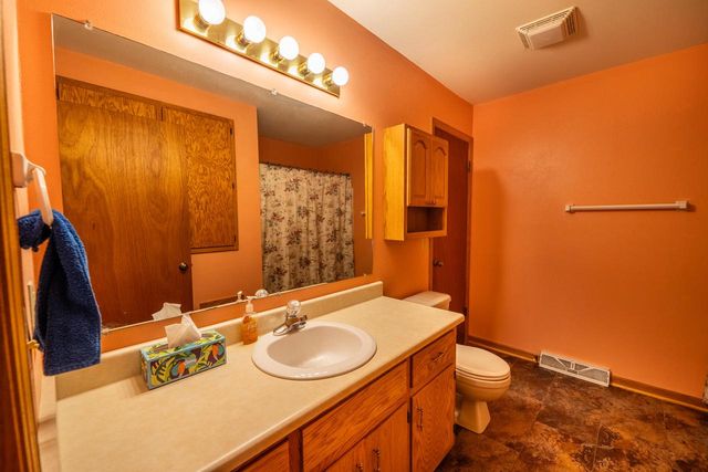 9601 W Darnel AVENUE, Milwaukee, WI 53224