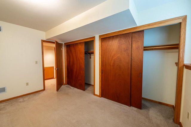 9601 W Darnel AVENUE, Milwaukee, WI 53224