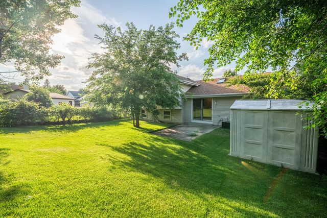 9601 W Darnel AVENUE, Milwaukee, WI 53224