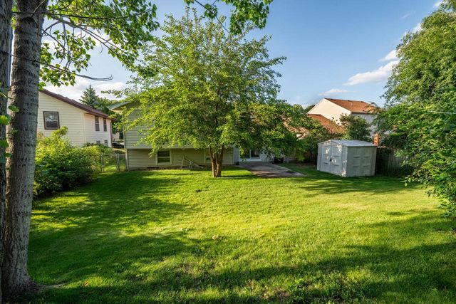 9601 W Darnel AVENUE, Milwaukee, WI 53224