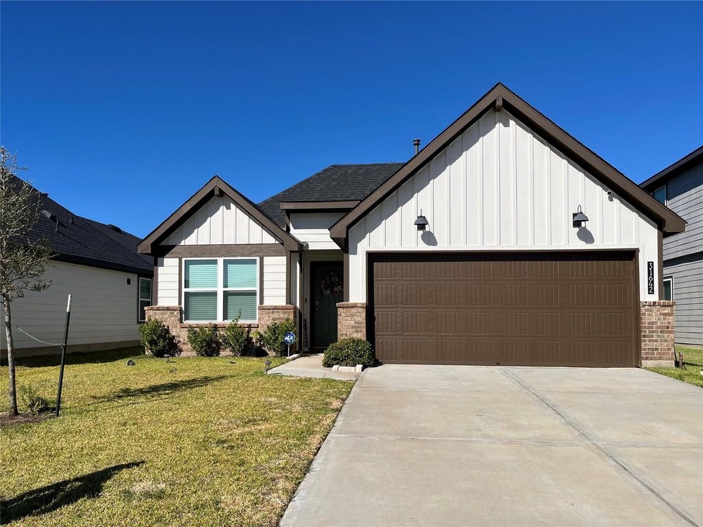 31642 Featherstone Trail, Fulshear, TX 77441