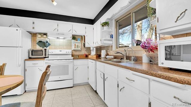 9415 W 51st Avenue, Arvada, CO 80002