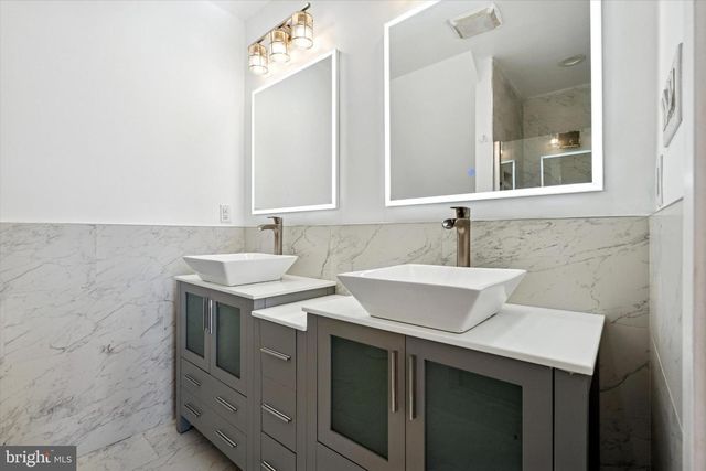 2127 CROSS ST, Philadelphia, PA 19146