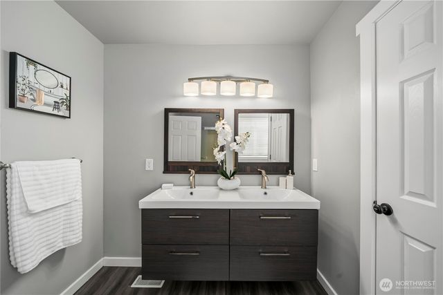 7249 Radius Loop SE, Lacey, WA 98513