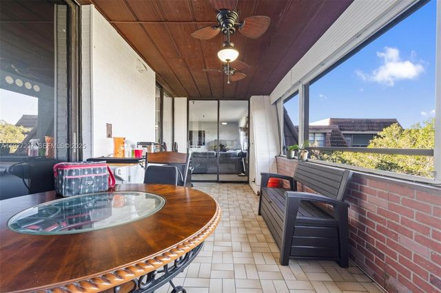 661 NE 195th St 408, Miami, FL 33179