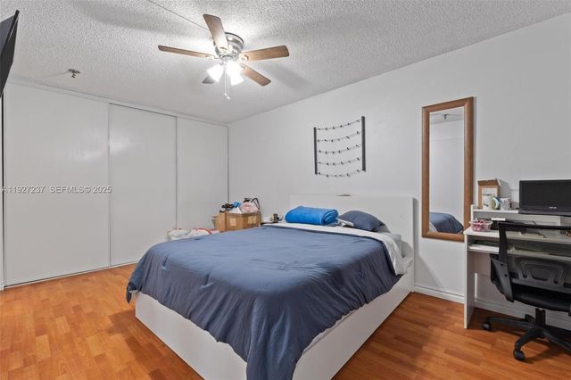 661 NE 195th St 408, Miami, FL 33179