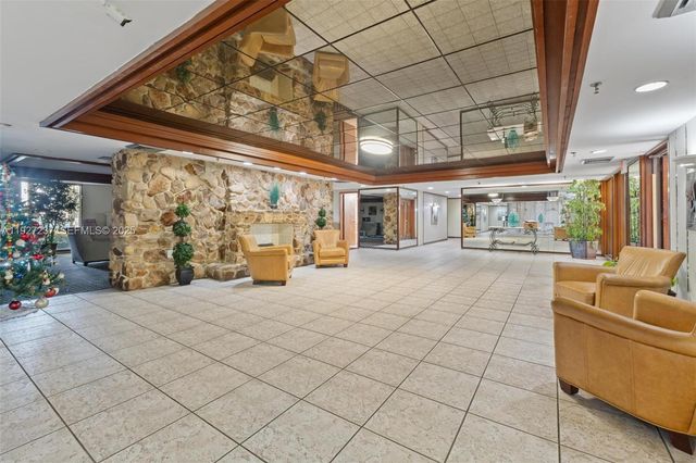 661 NE 195th St 408, Miami, FL 33179