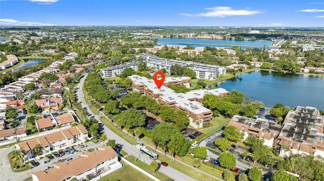 661 NE 195th St 408, Miami, FL 33179