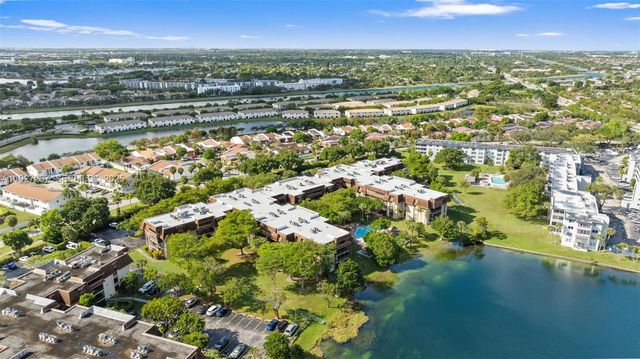 661 NE 195th St 408, Miami, FL 33179