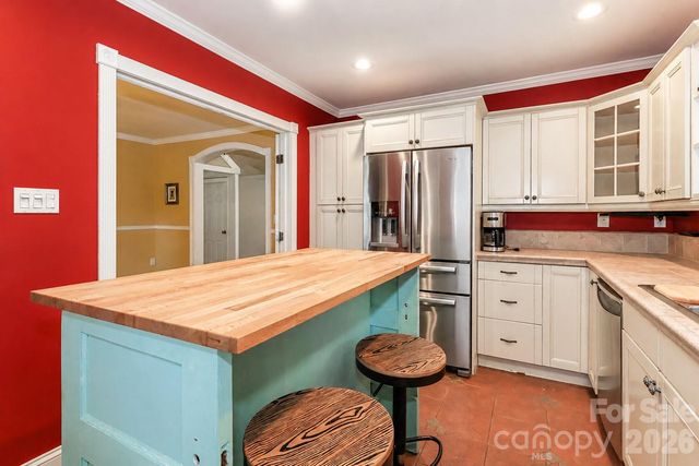 820 Woodland Road, Statesville, NC 28677