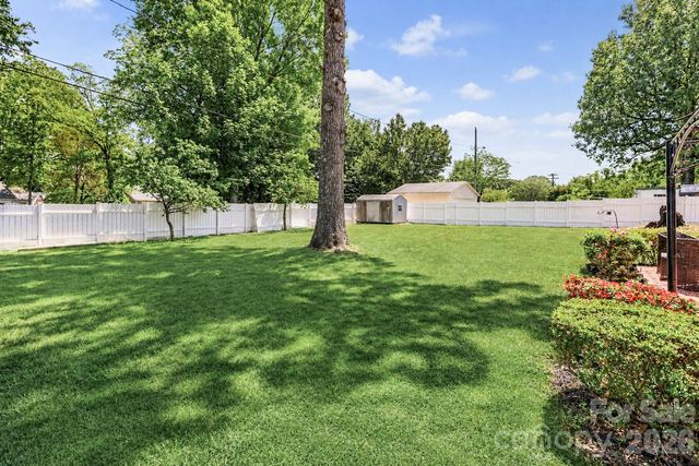 820 Woodland Road, Statesville, NC 28677